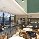 Days Inn by Wyndham Panama City Beach/Ocean Front