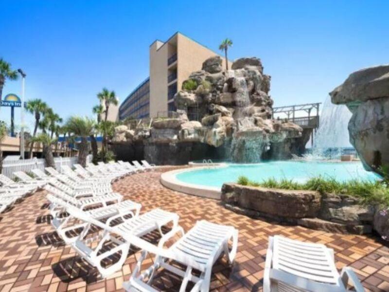 Days By Wyndham Panama Beach/ocean Front Motel