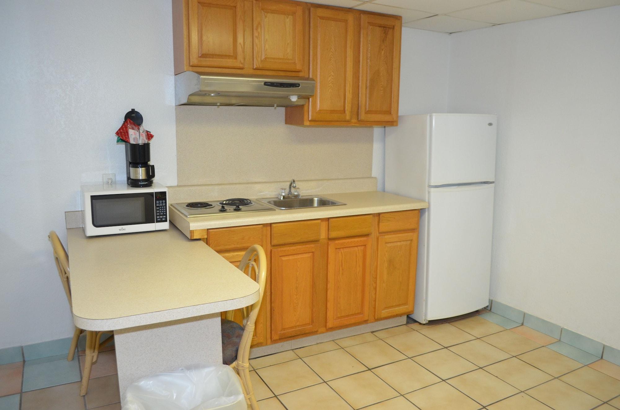 Motel Days By Wyndham Panama Beach/ocean Front 3*