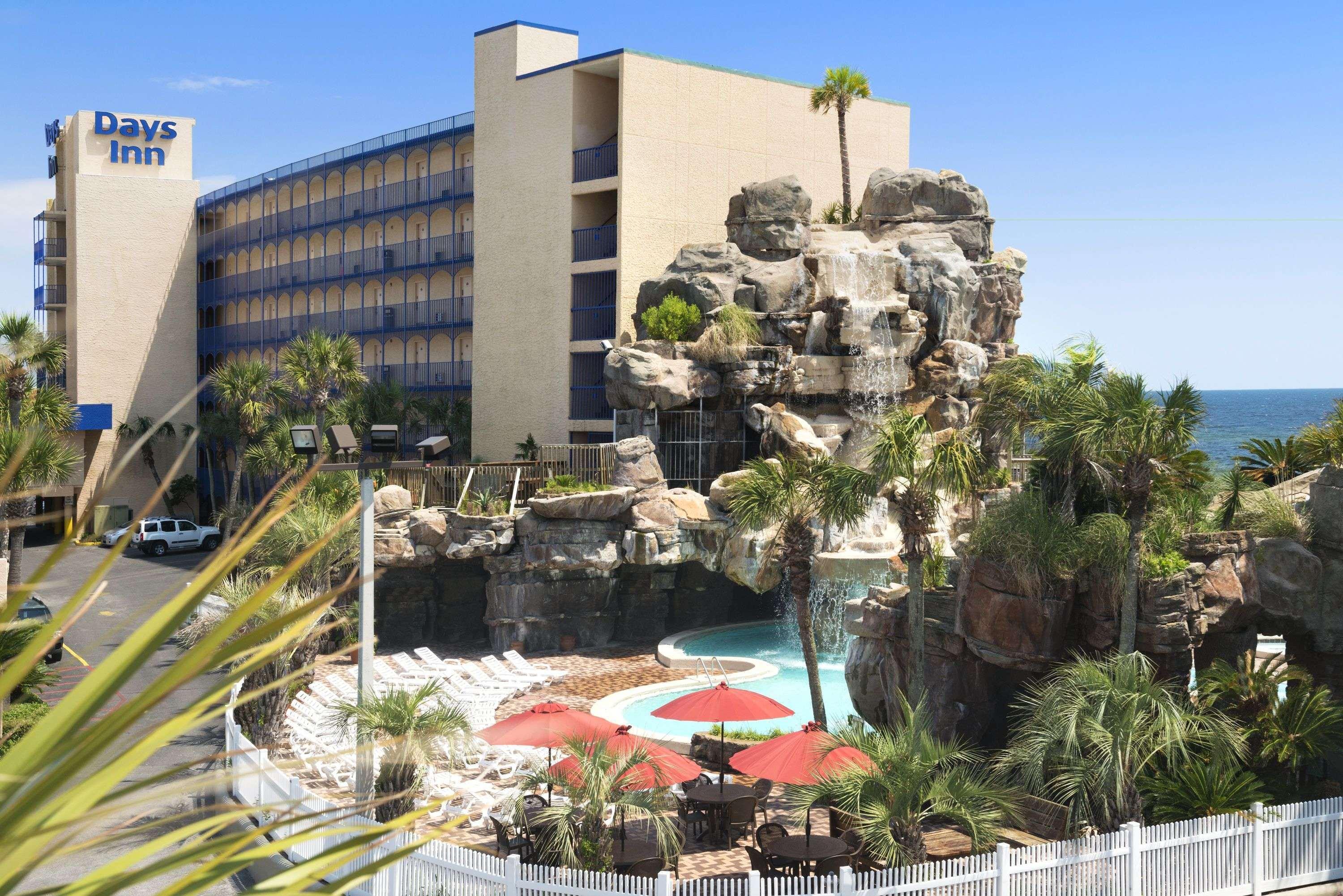 Motel Days By Wyndham Panama Beach/ocean Front