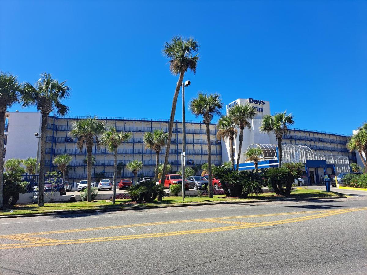 Days By Wyndham Panama Beach/ocean Front Motel Panama City Beach