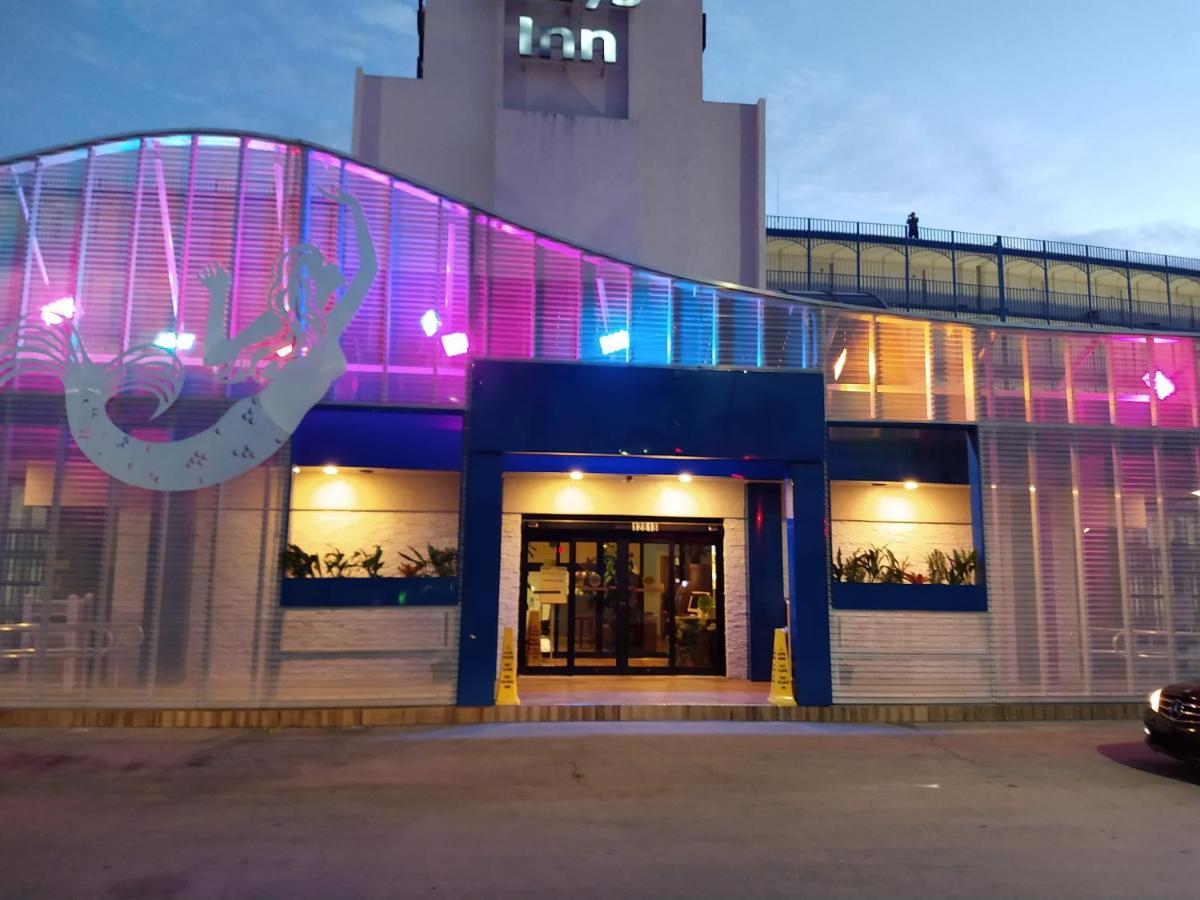Days By Wyndham Panama Beach/ocean Front 3*
