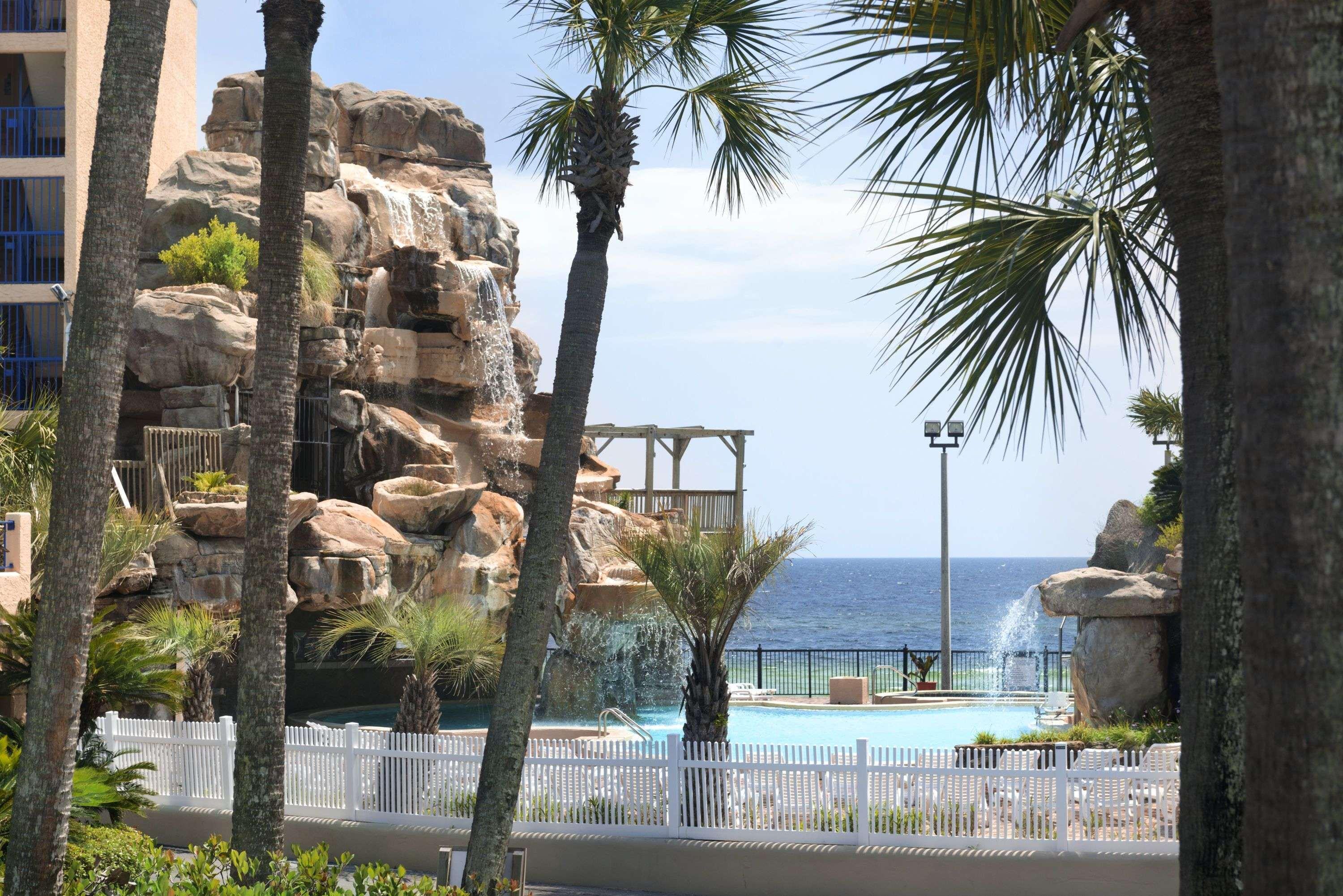 Days By Wyndham Panama Beach/ocean Front Panama City Beach