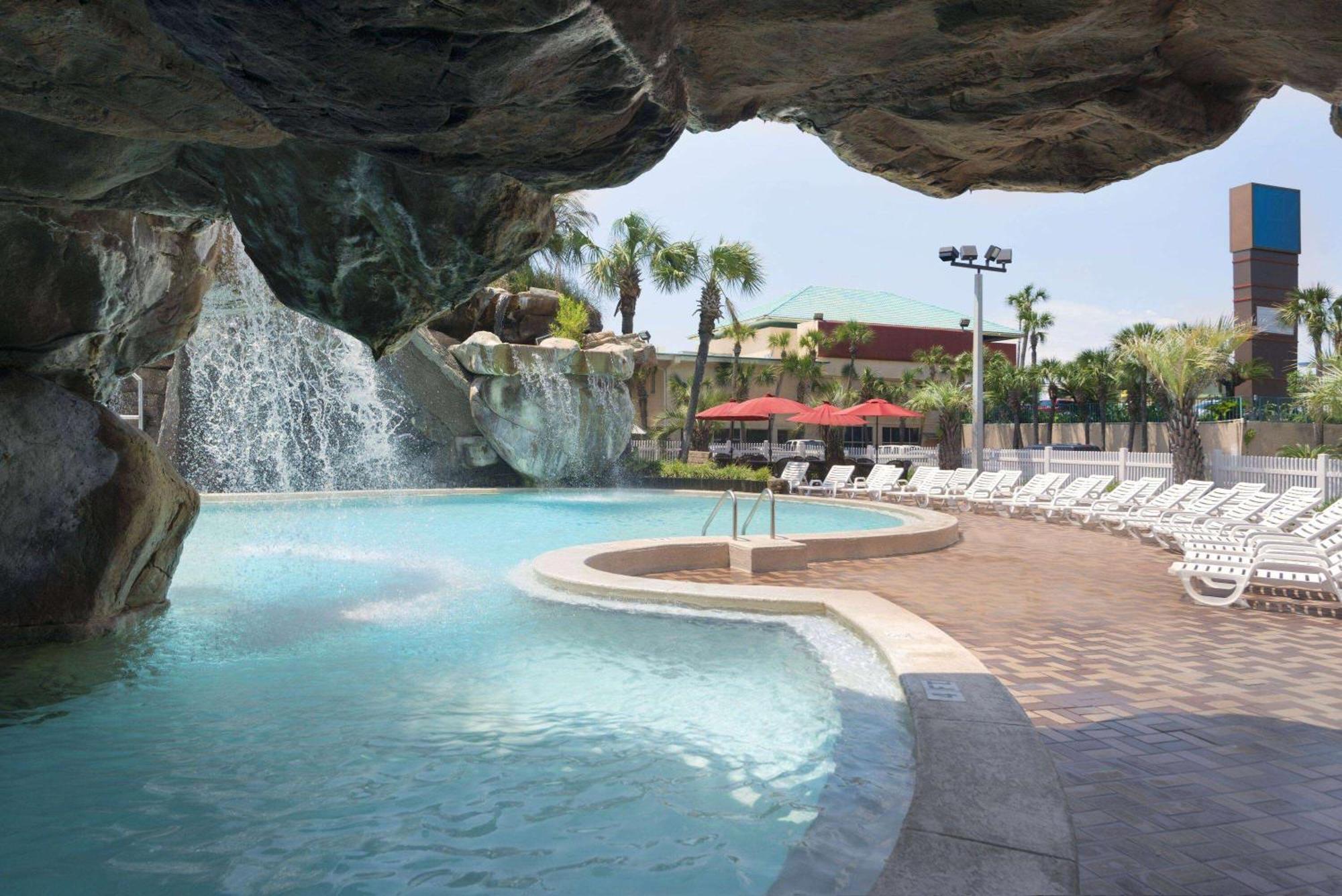 Days By Wyndham Panama Beach/ocean Front Motel 3*